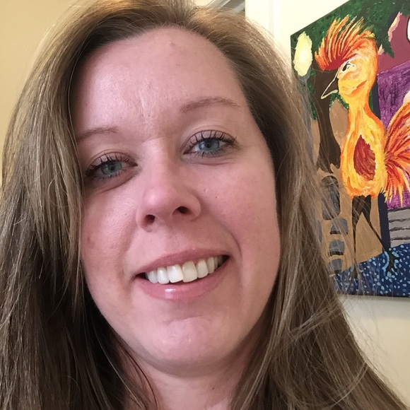 Meet your Posher, Holly - Picture 1 of 1